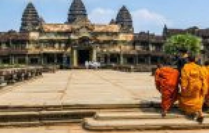 EXPLORE VIETNAM AND CAMBODIA